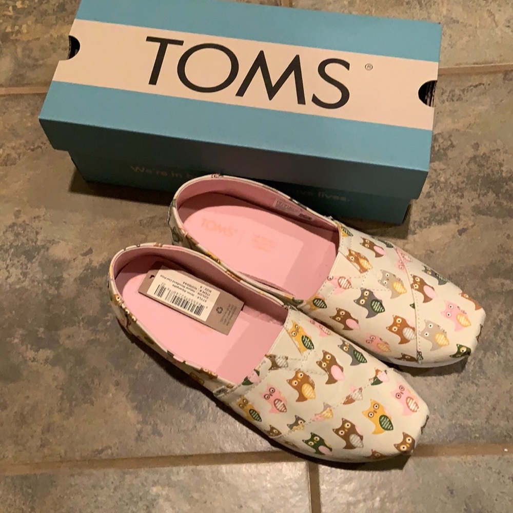 TOMS Owl Print